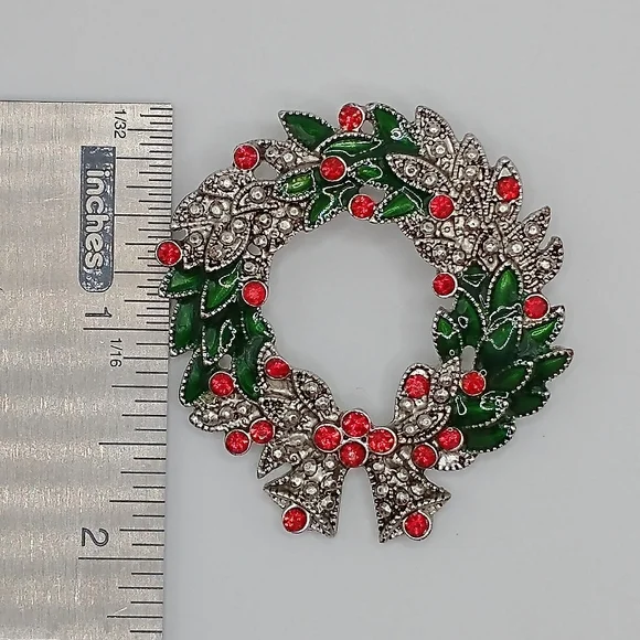 Vintage Kenneth Cole Christmas Wreath Brooch - Picture 3 of 5